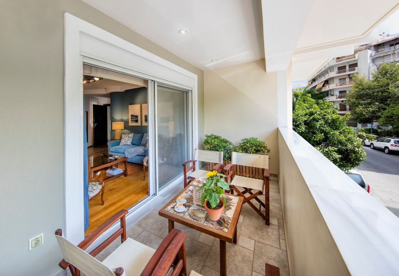 Apartment in Athens - 6 Bdr apt, VDSL, 2 mins from Acropolis museum
