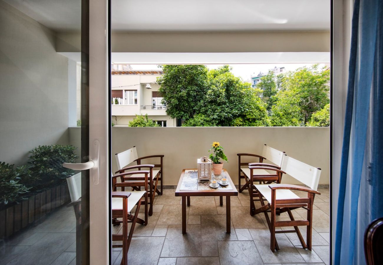 Apartment in Athens - 6 Bdr apt, VDSL, 2 mins from Acropolis museum