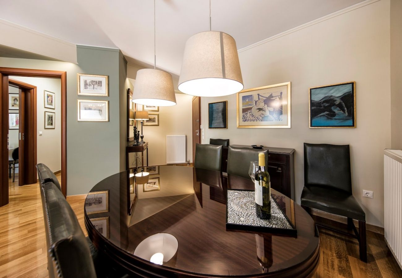 Apartment in Athens - 6 Bdr apt, VDSL, 2 mins from Acropolis museum