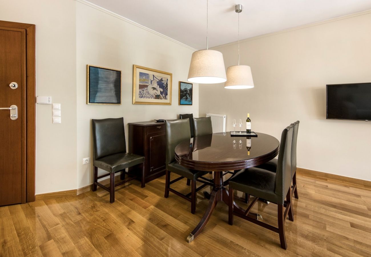Apartment in Athens - 6 Bdr apt, VDSL, 2 mins from Acropolis museum