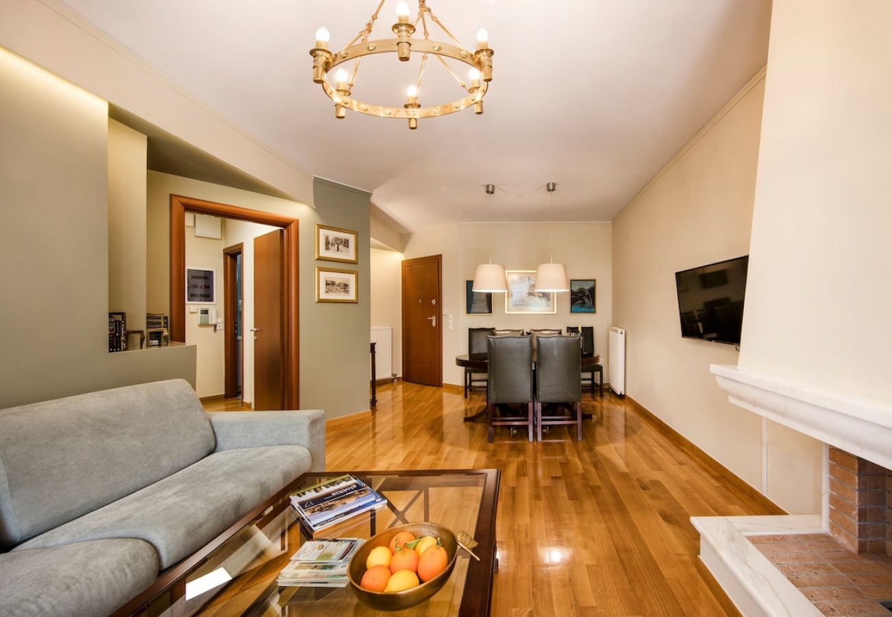 Apartment in Athens - 6 Bdr apt, VDSL, 2 mins from Acropolis museum