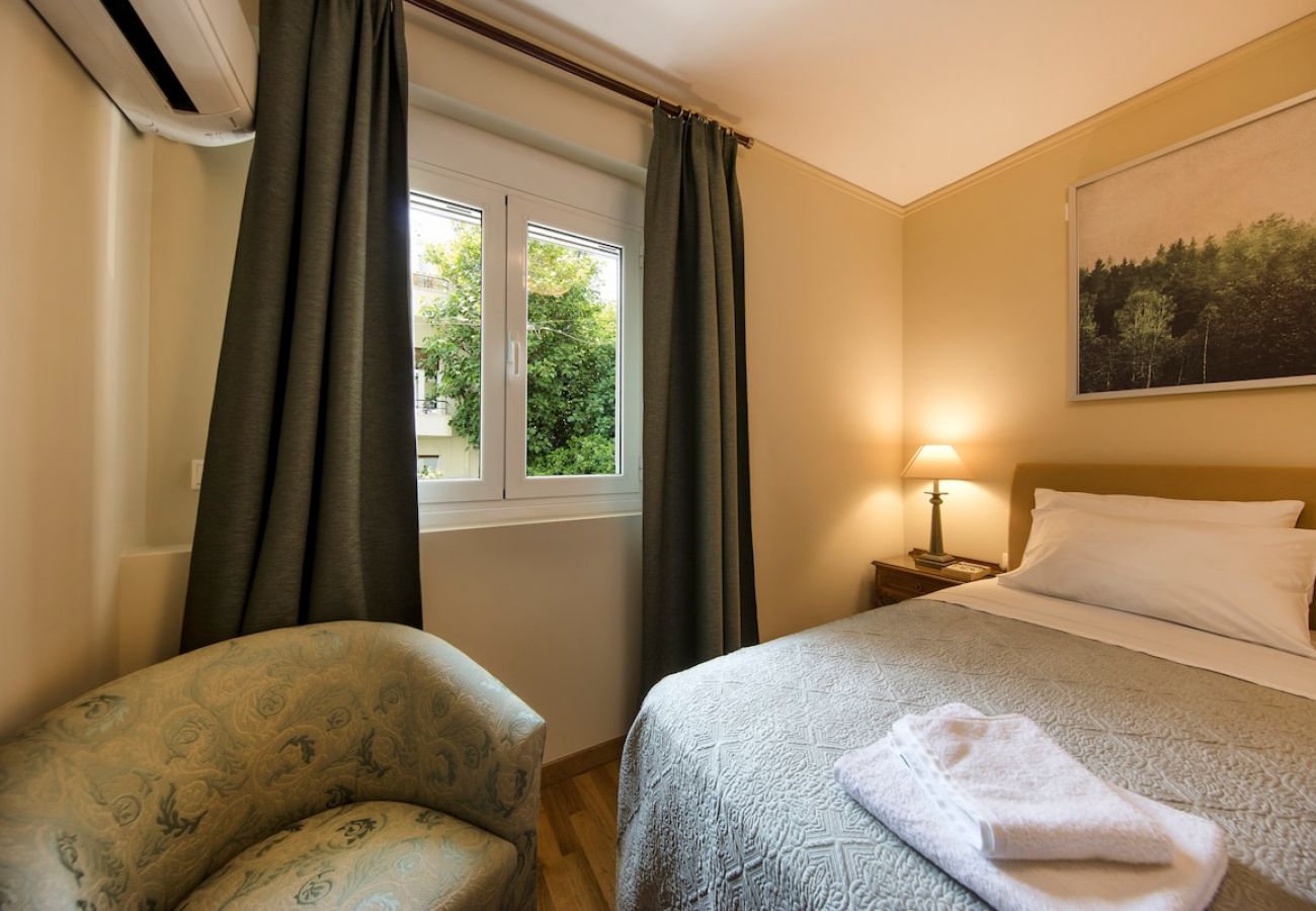 Apartment in Athens - 6 Bdr apt, VDSL, 2 mins from Acropolis museum