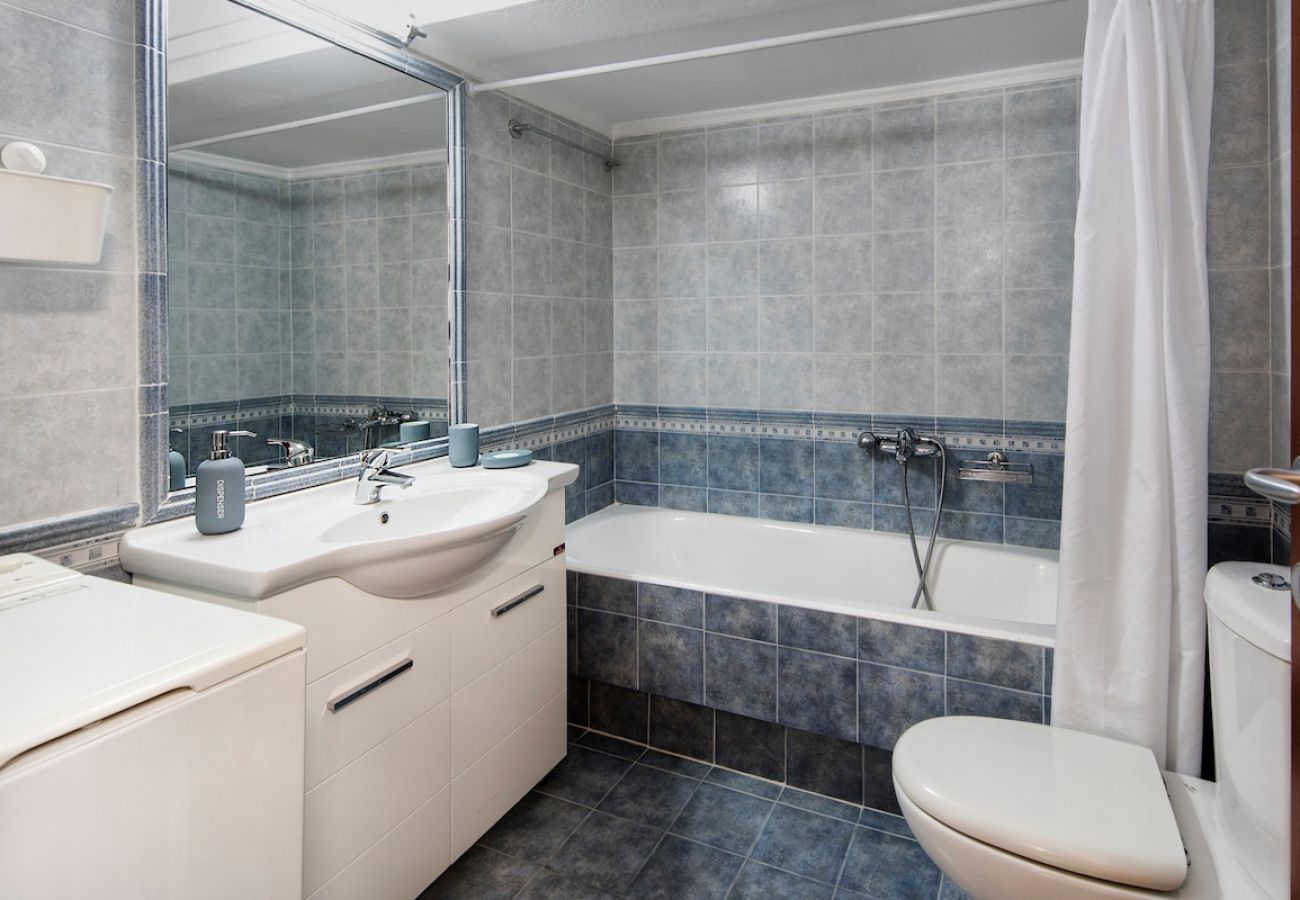 Apartment in Athens - 6 Bdr apt, VDSL, 2 mins from Acropolis museum