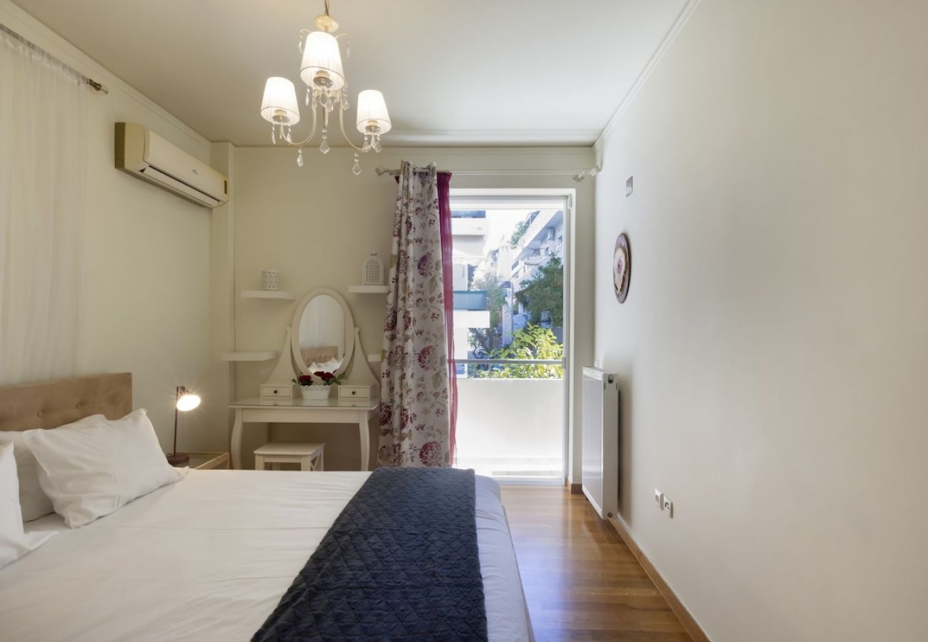 Apartment in Athens - 6 Bdr apt, VDSL, 2 mins from Acropolis museum