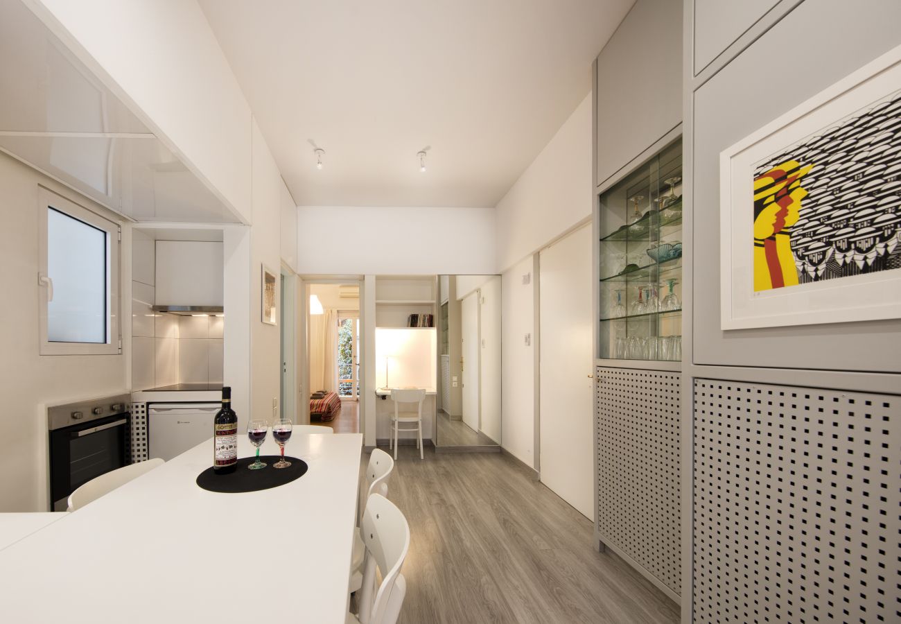 Apartment in Athens - Artistic apartment in the middle of everything 