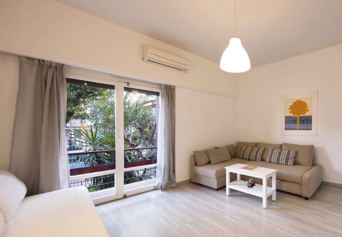Apartment in Athens - Artistic apartment in the middle of everything 