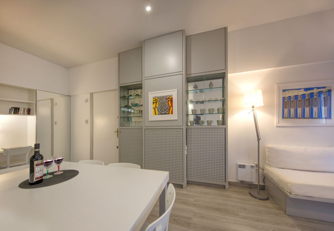 Apartment in Athens - Artistic apartment in the middle of everything 