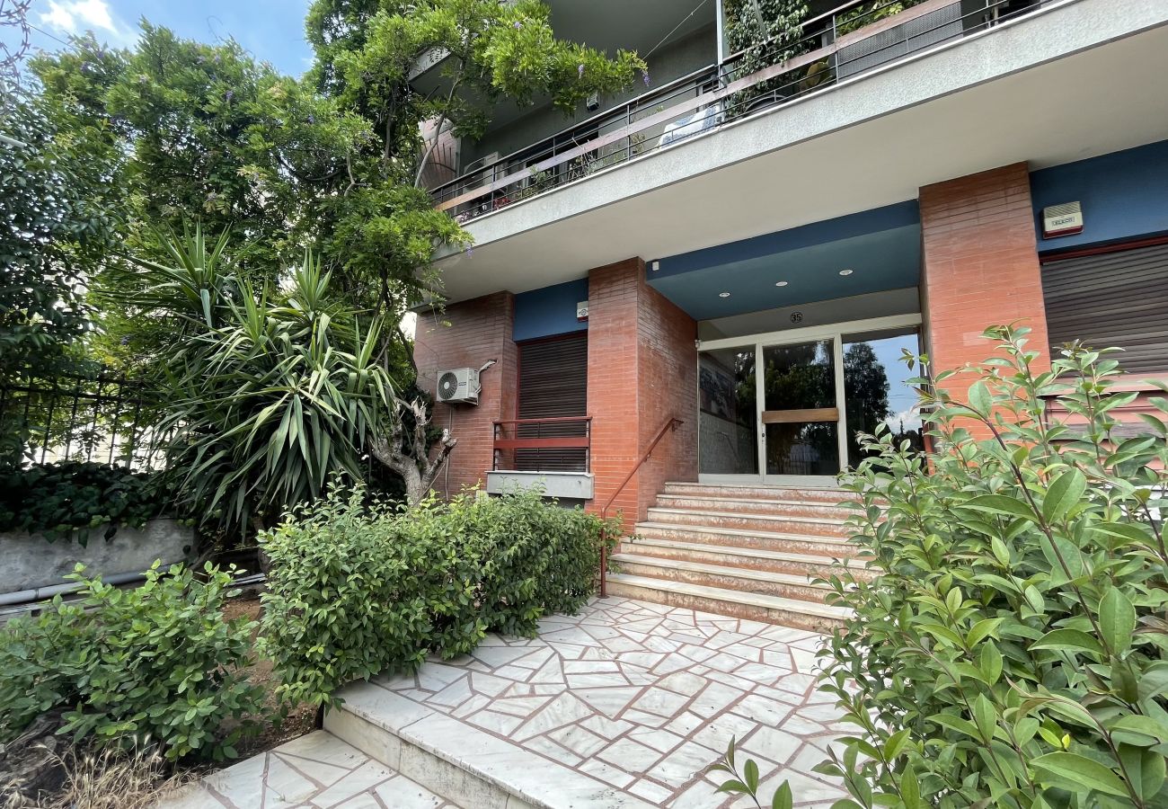 Apartment in Athens - Artistic apartment in the middle of everything 