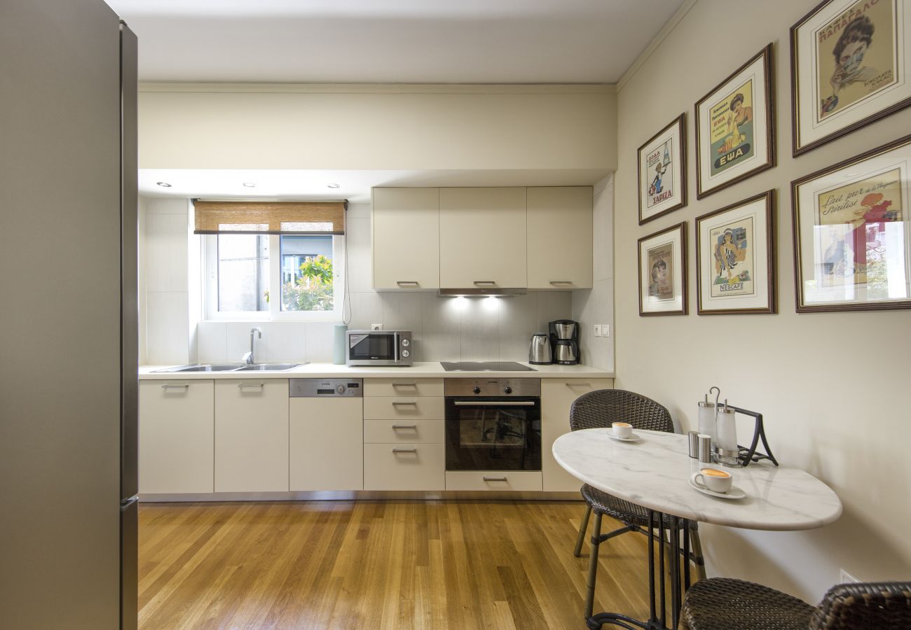 Apartment in Athens - 1 Bdr apt, VDSL, 2 mins from Acropolis museum 