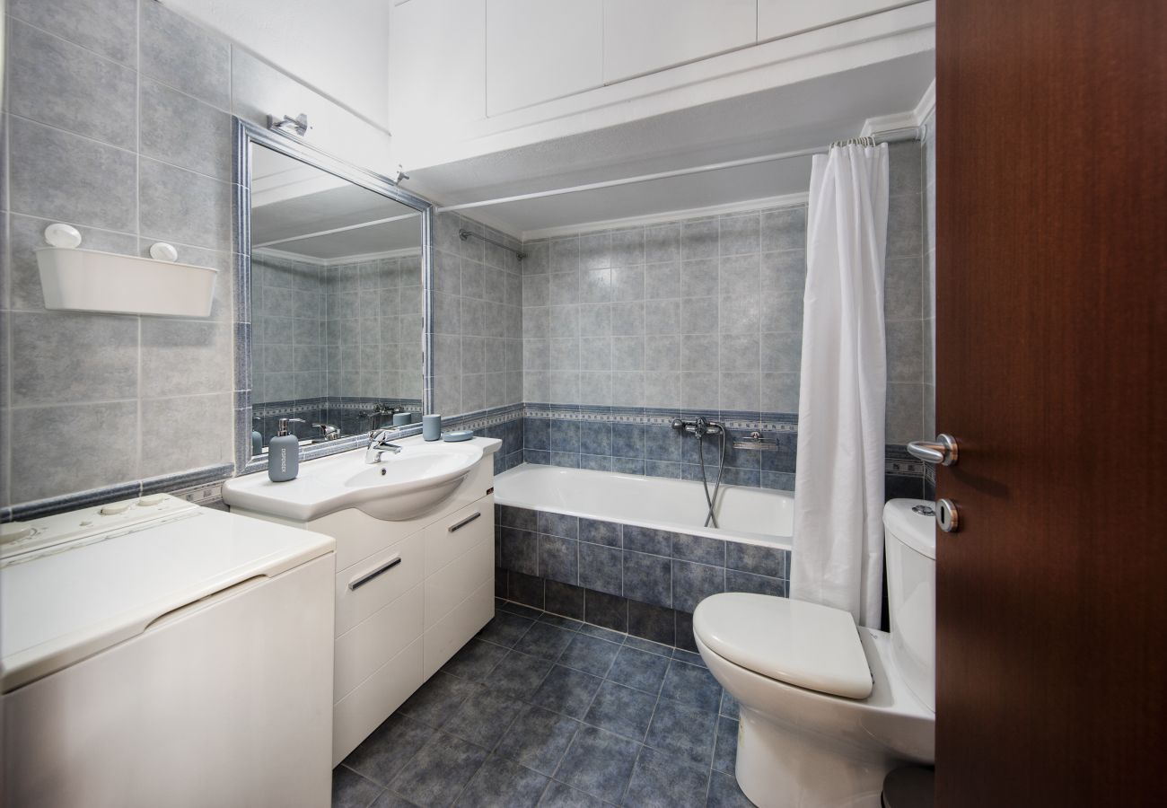 Apartment in Athens - 1 Bdr apt, VDSL, 2 mins from Acropolis museum 