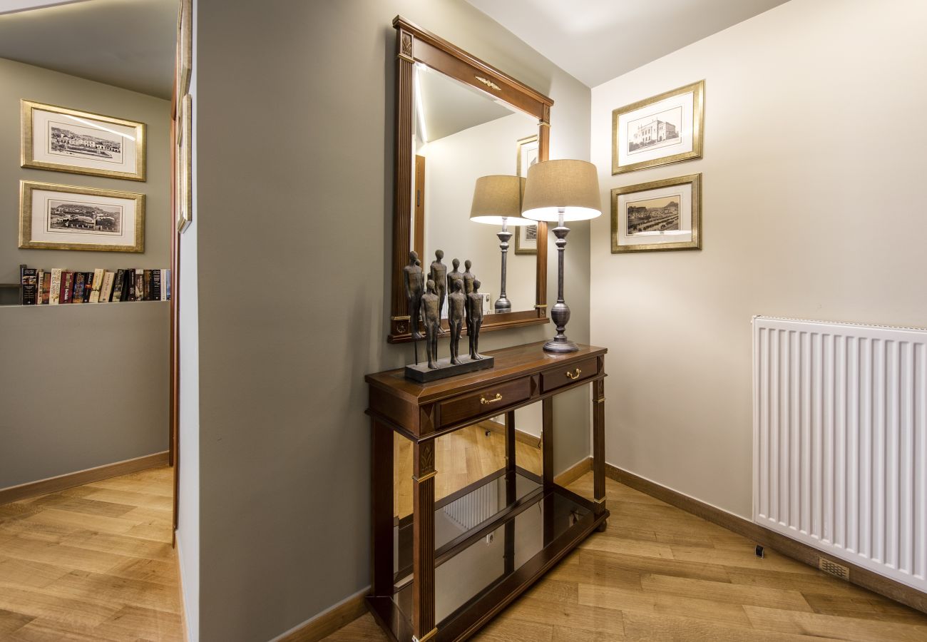 Apartment in Athens - 1 Bdr apt, VDSL, 2 mins from Acropolis museum 