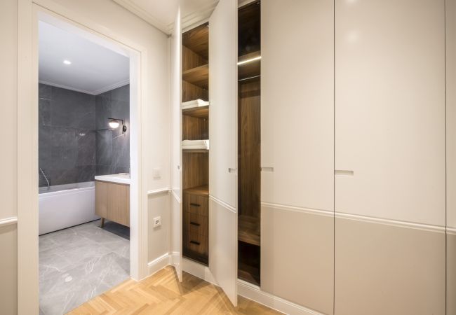 Apartment in Athens - Chic central Athens apartment at Mavilli Sq.  Apartment in Athens - Chic central Athens apartment at Mavilli Sq.