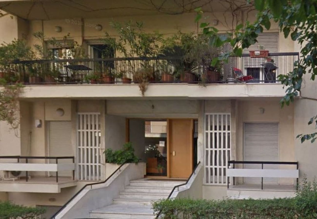 Apartment in Athens - Elegance meets charm in a posh neighborhood