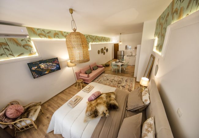 Studio in Athens - Exquisite apartment in the center of Athens  Studio in Athens - Exquisite apartment in the center of Athens