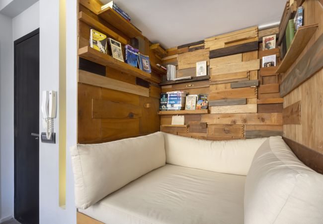 Apartment in Athens - Top Floor Renv 3BDR APT / “Pedion tou Areos”  Apartment in Athens - Top Floor Renv 3BDR APT / “Pedion tou Areos”