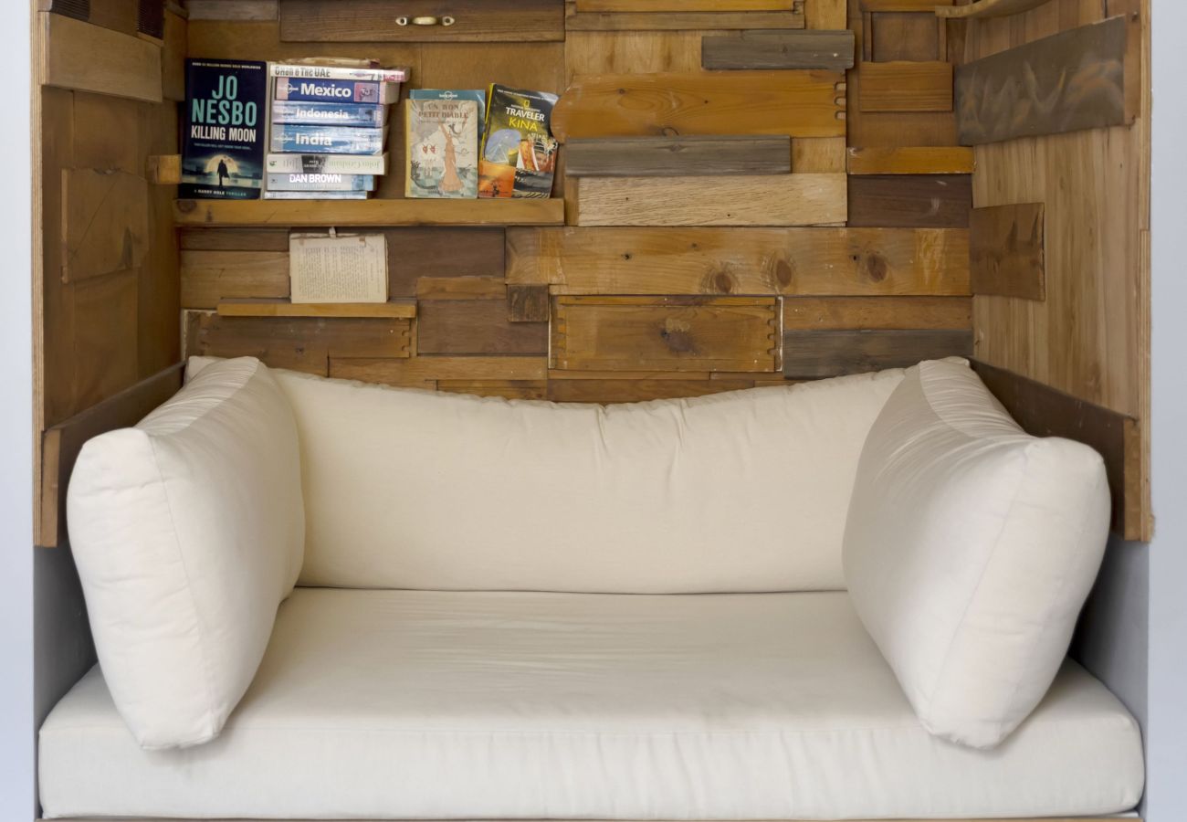 Apartment in Athens - Top Floor Renv 3BDR APT / “Pedion tou Areos” 