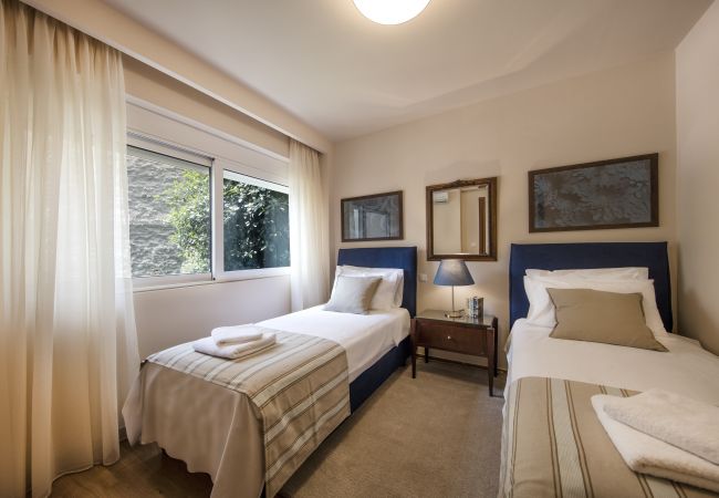 Apartment in Athens - 2 Bdr apt, VDSL,  2 mins from Acropolis museum  Apartment in Athens - 2 Bdr apt, VDSL,  2 mins from Acropolis museum