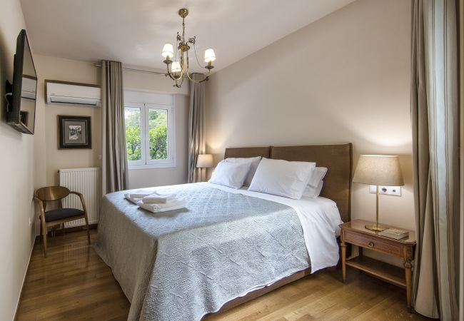 Apartment in Athens - 2 Bdr apt, VDSL,  2 mins from Acropolis museum  Apartment in Athens - 2 Bdr apt, VDSL,  2 mins from Acropolis museum