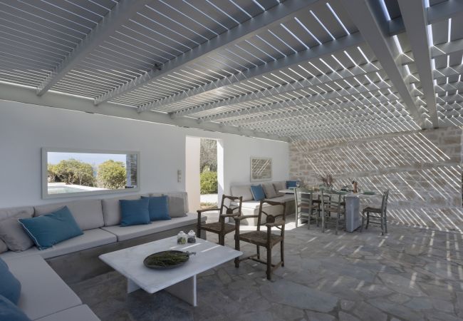 Villa in Ampelas - Stunning Beachfront 3BR Villa that has it ALL!  Villa in Ampelas - Stunning Beachfront 3BR Villa that has it ALL!