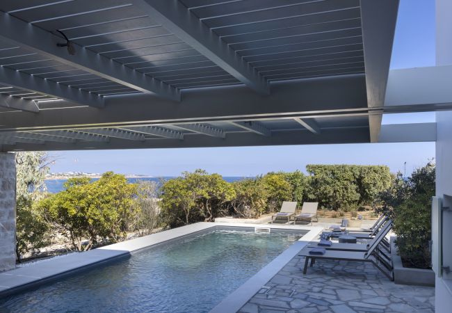 Villa in Ampelas - Stunning Beachfront 3BR Villa that has it ALL!  Villa in Ampelas - Stunning Beachfront 3BR Villa that has it ALL!