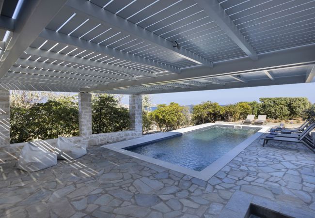 Villa in Ampelas - Stunning Beachfront 3BR Villa that has it ALL!  Villa in Ampelas - Stunning Beachfront 3BR Villa that has it ALL!