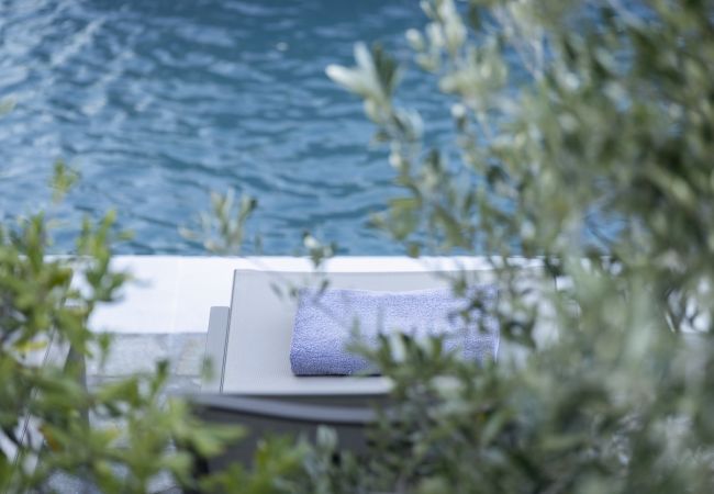 Villa in Ampelas - Stunning Beachfront 3BR Villa that has it ALL!  Villa in Ampelas - Stunning Beachfront 3BR Villa that has it ALL!