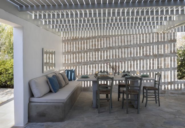 Villa in Ampelas - Stunning Beachfront 3BR Villa that has it ALL!  Villa in Ampelas - Stunning Beachfront 3BR Villa that has it ALL!