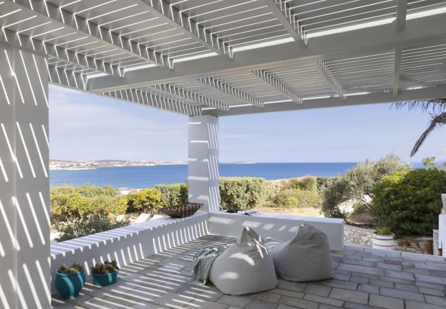 Villa in Ampelas - Stunning Beachfront 3BR Villa that has it ALL!  Villa in Ampelas - Stunning Beachfront 3BR Villa that has it ALL!