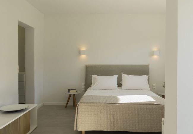 Villa in Ampelas - Stunning Beachfront 3BR Villa that has it ALL!  Villa in Ampelas - Stunning Beachfront 3BR Villa that has it ALL!