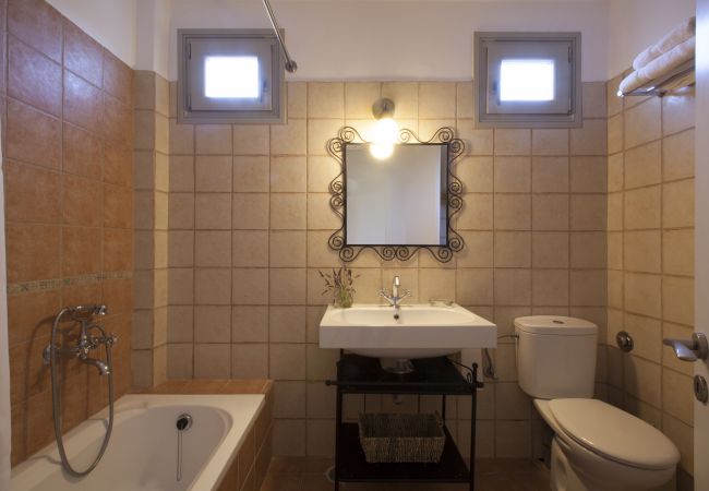 Villa in Santa Maria - Serene holiday villa - Views, nr Best family Beach  Villa in Santa Maria - Serene holiday villa - Views, nr Best family Beach