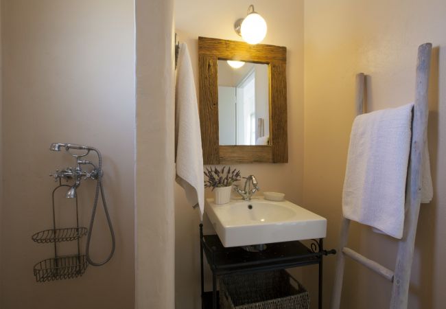 Villa in Santa Maria - Serene holiday villa - Views, nr Best family Beach  Villa in Santa Maria - Serene holiday villa - Views, nr Best family Beach