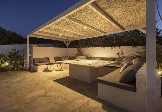 Villa in Ampelas - Beautiful 10-person Family Villa with Great Views  Villa in Ampelas - Beautiful 10-person Family Villa with Great Views