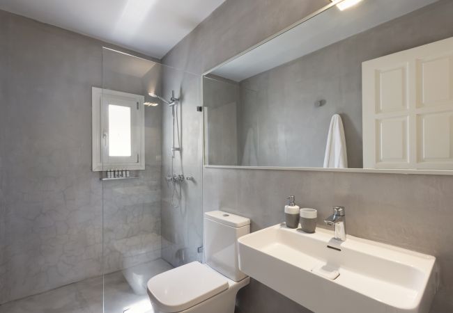 Villa in Ampelas - Beautiful 10-person Family Villa with Great Views  Villa in Ampelas - Beautiful 10-person Family Villa with Great Views