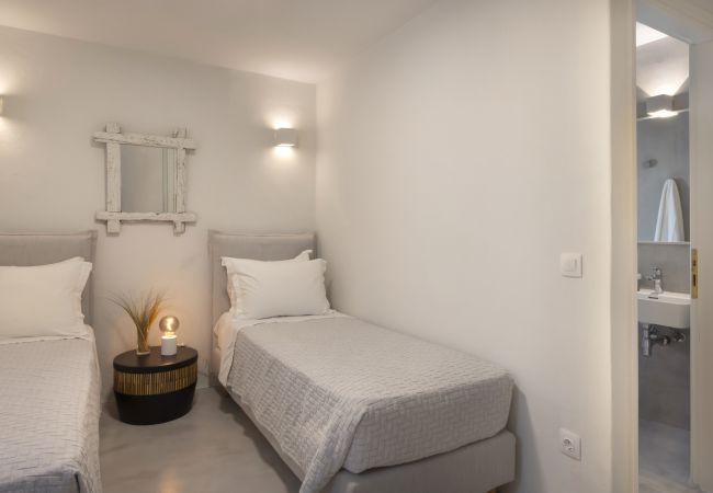 Villa in Ampelas - Beautiful 10-person Family Villa with Great Views  Villa in Ampelas - Beautiful 10-person Family Villa with Great Views