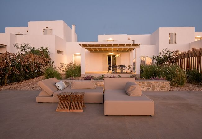 Villa in Xifara - 4BR SEAFRONT GEM. STUNNING & AT TOP LOCATION 