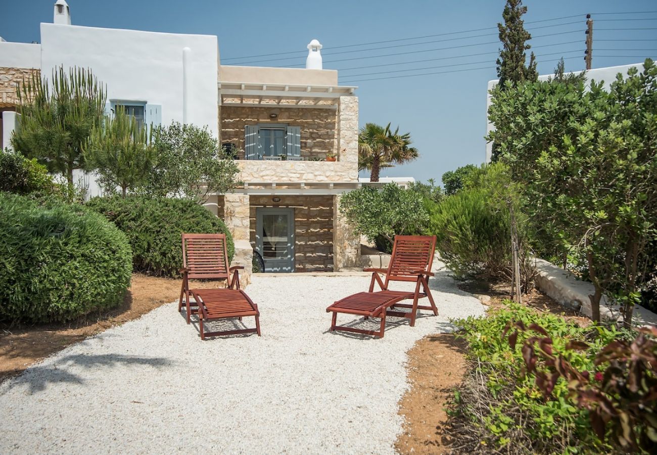 Villa in Ampelas - Eclectic island villa - gorgeous sea views, garden 