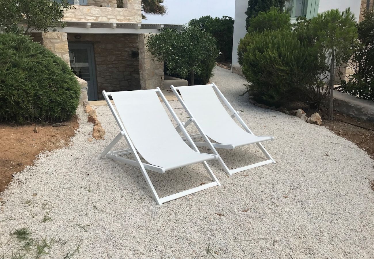 Villa in Ampelas - Eclectic island villa - gorgeous sea views, garden 