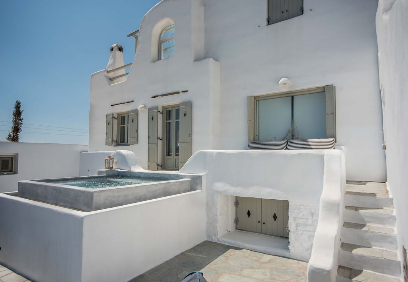 Villa in Isterni - 3-bed gorgeous villa - plunge pool & sea views 