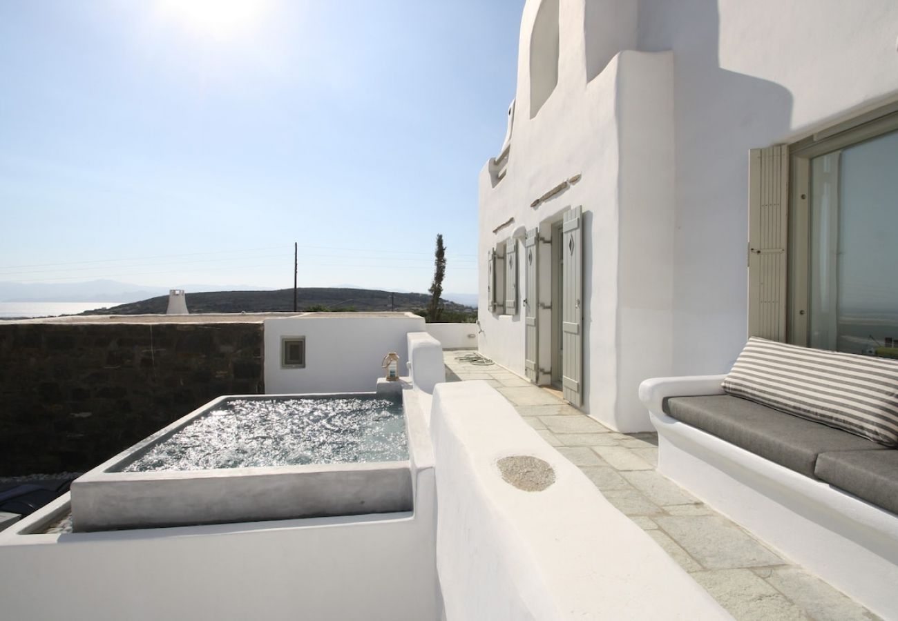 Villa in Isterni - 3-bed gorgeous villa - plunge pool & sea views 