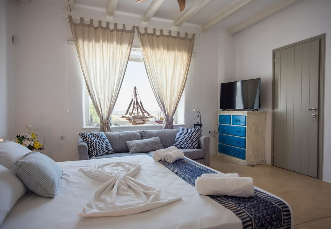 Villa in Isterni - 3-bed gorgeous villa - plunge pool & sea views 