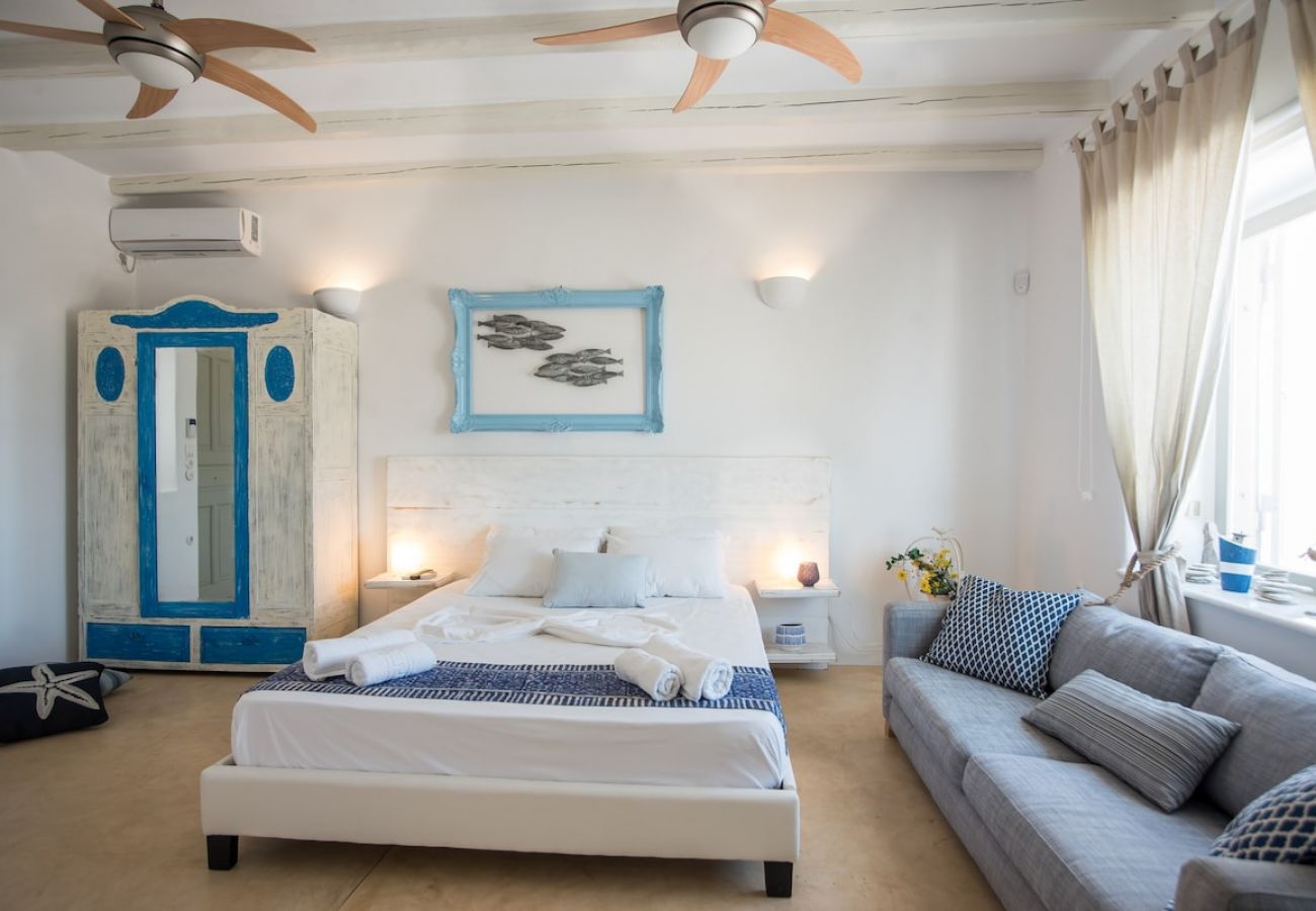 Villa in Isterni - 3-bed gorgeous villa - plunge pool & sea views 