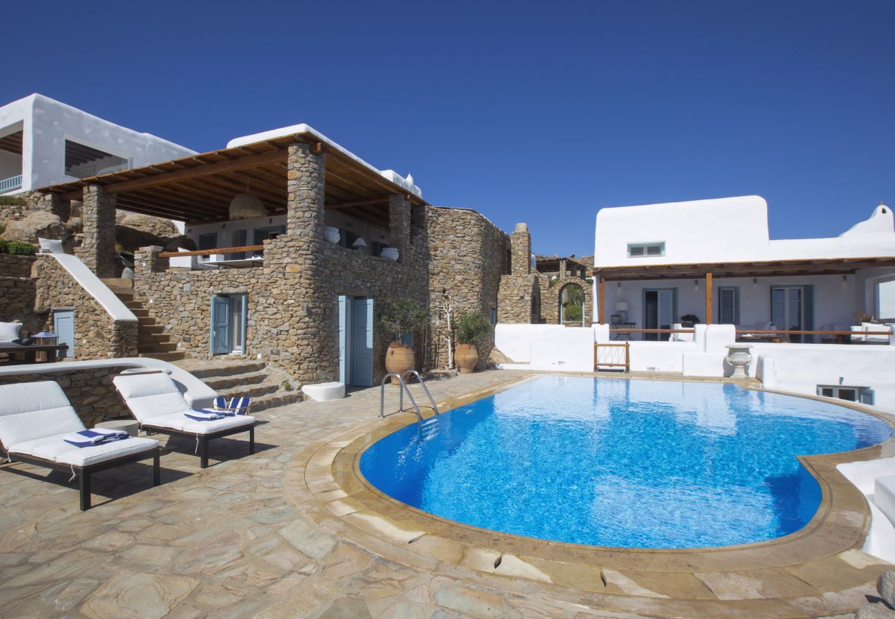 Luxury Villa with private pool in Mykonos, Greece