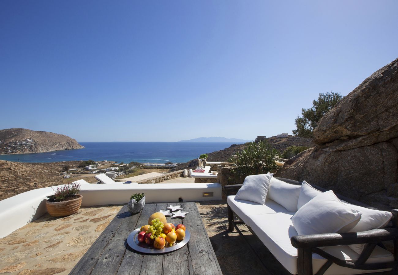 Mykonos Luxury Villa rental with Seaviews & Private pool