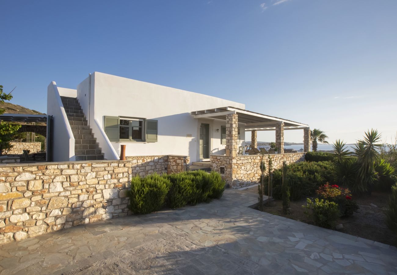 Villa in Ampelas - Ideal family Villa for 8 - Pool, Sea Views 