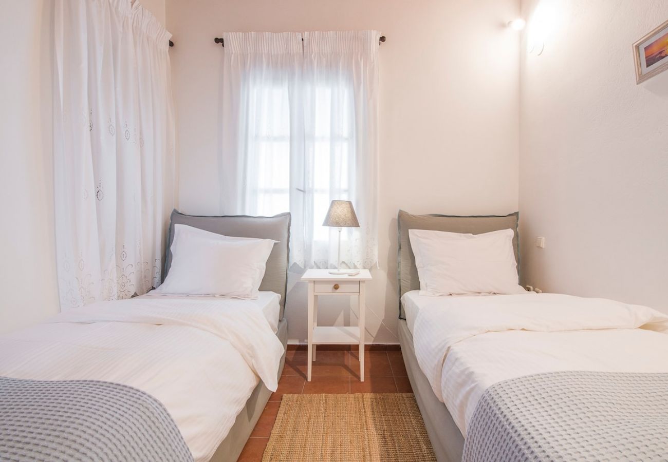 Villa in Mykonos - Mykonos Psarrou villas for 18 people 