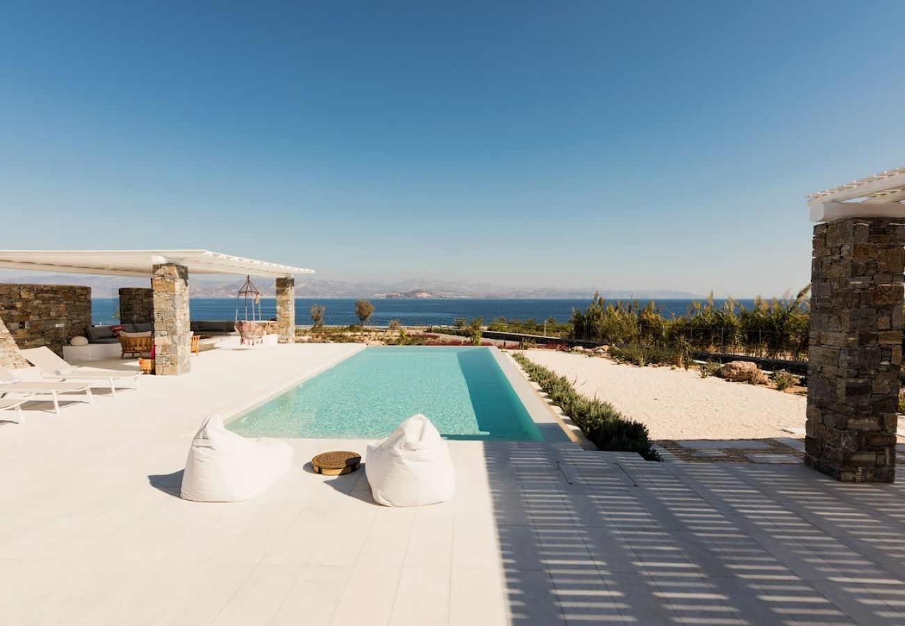 Villa in Ampelas - Seafront VIP 