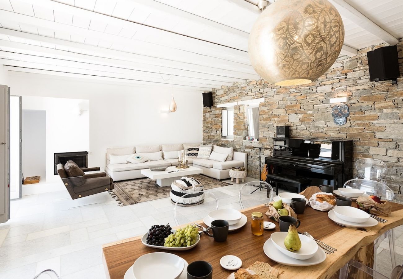 Villa in Ampelas - Seafront VIP 