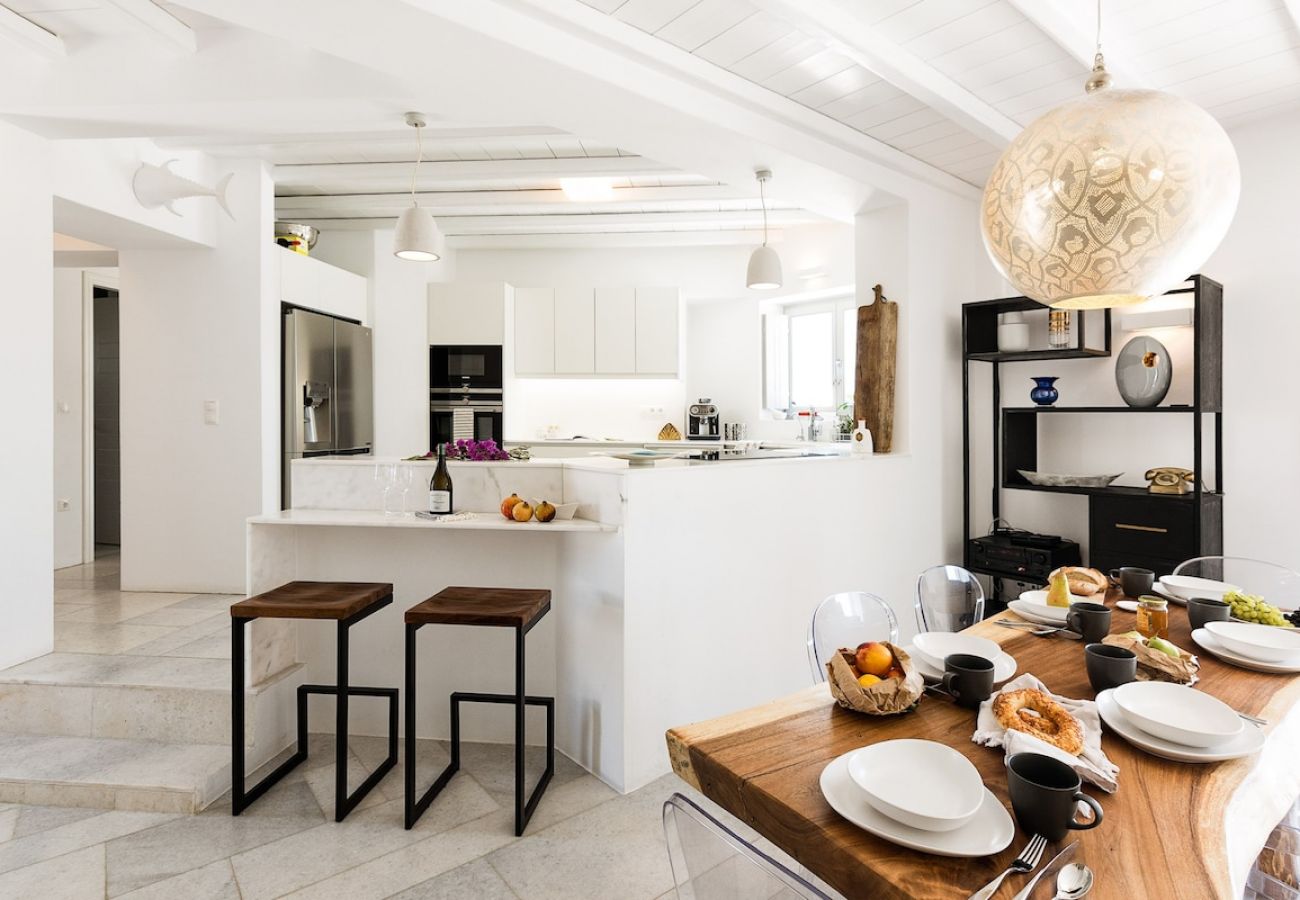 Villa in Ampelas - Seafront VIP 