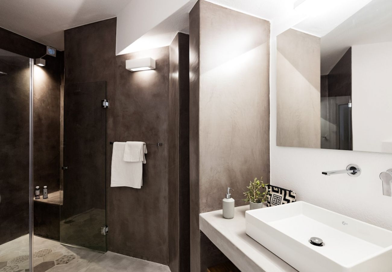 Villa in Ampelas - Seafront VIP 