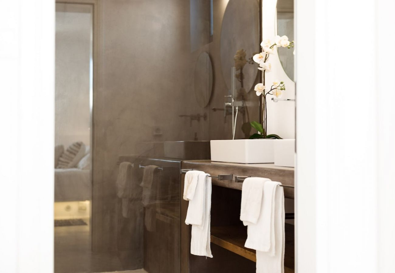 Villa in Ampelas - Seafront VIP 